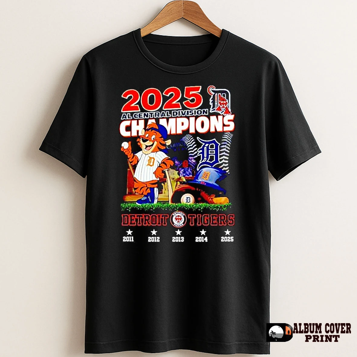Original Detroit Tigers 5 Time Al Central Division Champions 2025 T Shirt Sweater