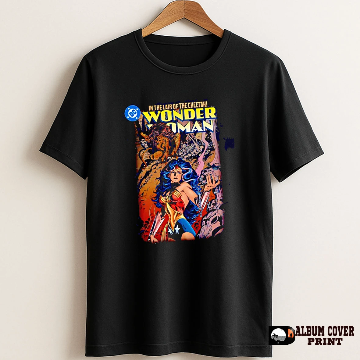 Original Wonder Woman In The Lair Of The Cheetah T Shirt Sweater